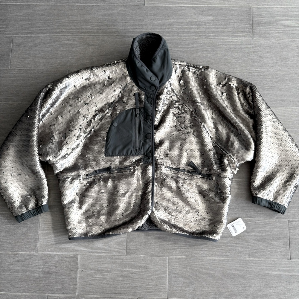 NWT Free People Movement Hit The Slopes Sequin Jacket S Silver Metallic Sherpa - Picture 13 of 16
